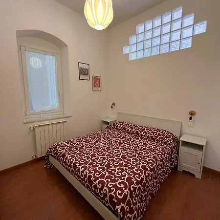 Spezialhouse - Centro Storico & Cinque Terre Gateway * 斯培西亚